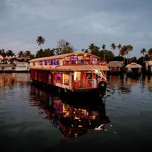 Vaishnav Tours , Alappuzha India